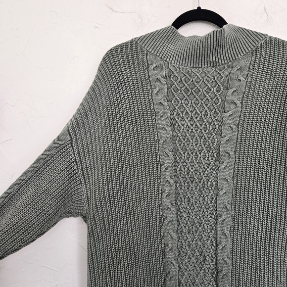 Aerie Oversized Cableknit V Neck Green Sweater, L - Picture 8 of 11